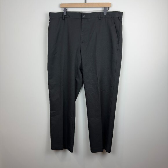 Van Heusen Other - VanHeusen Men's Traveler Pant, Size 40 x 30